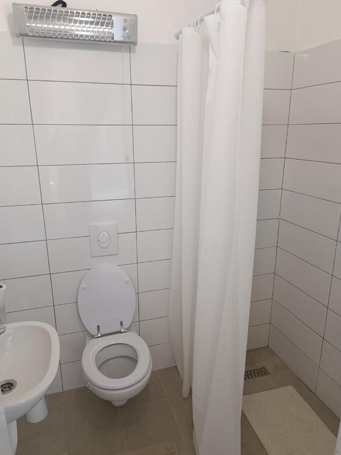 Studio Apartman Brletic Tounj المظهر الخارجي الصورة